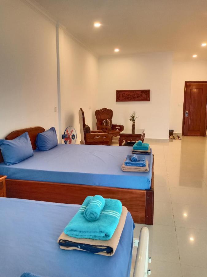 Le Barang Steakhouse & Guesthouse Сиханоуквил Екстериор снимка