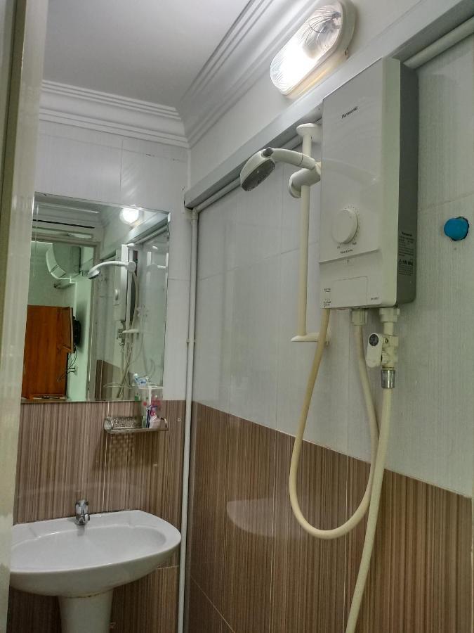 Le Barang Steakhouse & Guesthouse Сиханоуквил Екстериор снимка